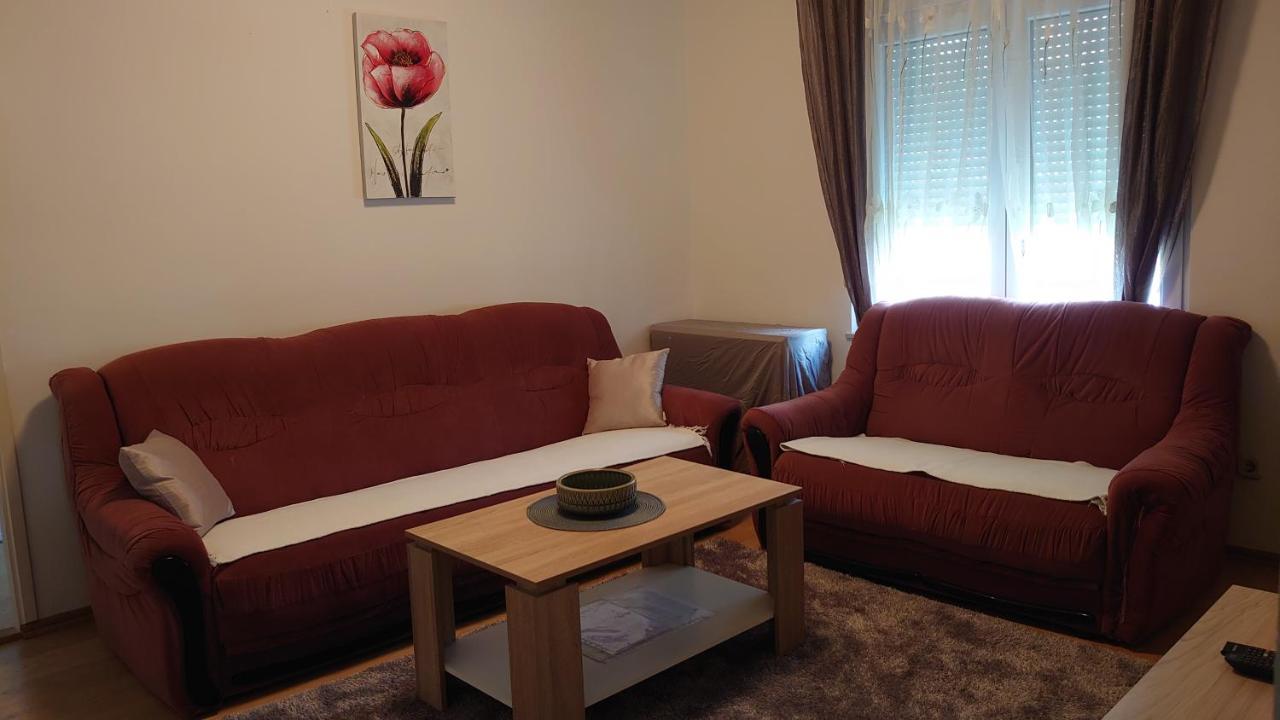 מוסטר Apartments Tulipan - With Free Private Parking Garage מראה חיצוני תמונה
