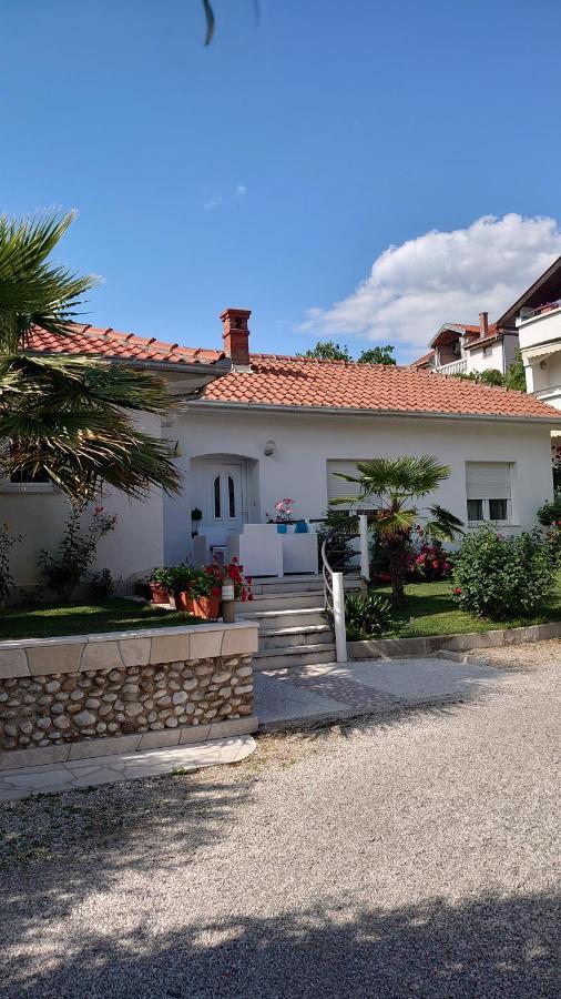 מוסטר Apartments Tulipan - With Free Private Parking Garage מראה חיצוני תמונה