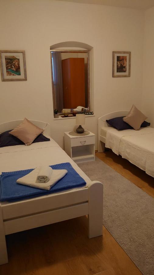 מוסטר Apartments Tulipan - With Free Private Parking Garage מראה חיצוני תמונה