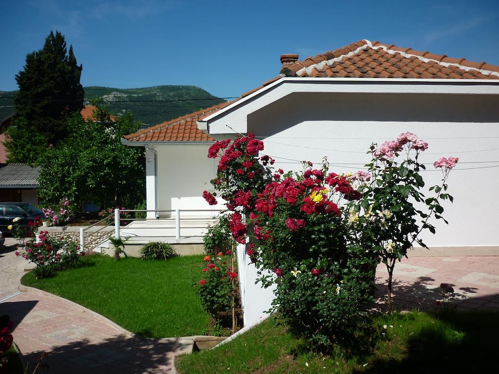 מוסטר Apartments Tulipan - With Free Private Parking Garage מראה חיצוני תמונה